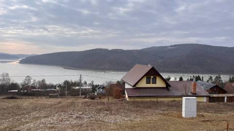  Slnečný pozemok s výhľadom na Domašu (Nová Kelča)